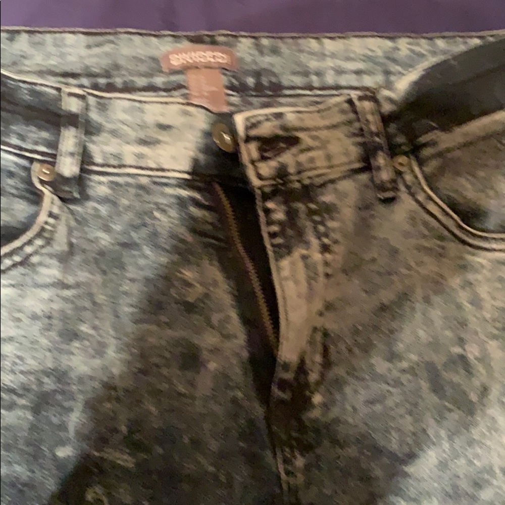 Acid wash, slim fit jeans - Picture 3 of 4